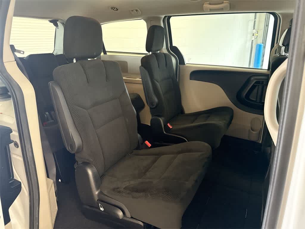 Thumbnail: 2015 Dodge Grand Caravan - 20