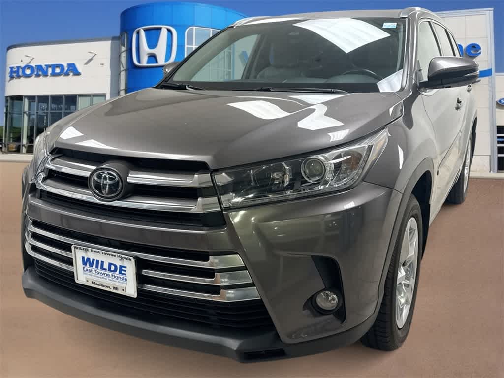 Thumbnail: 2018 Toyota Highlander - 4
