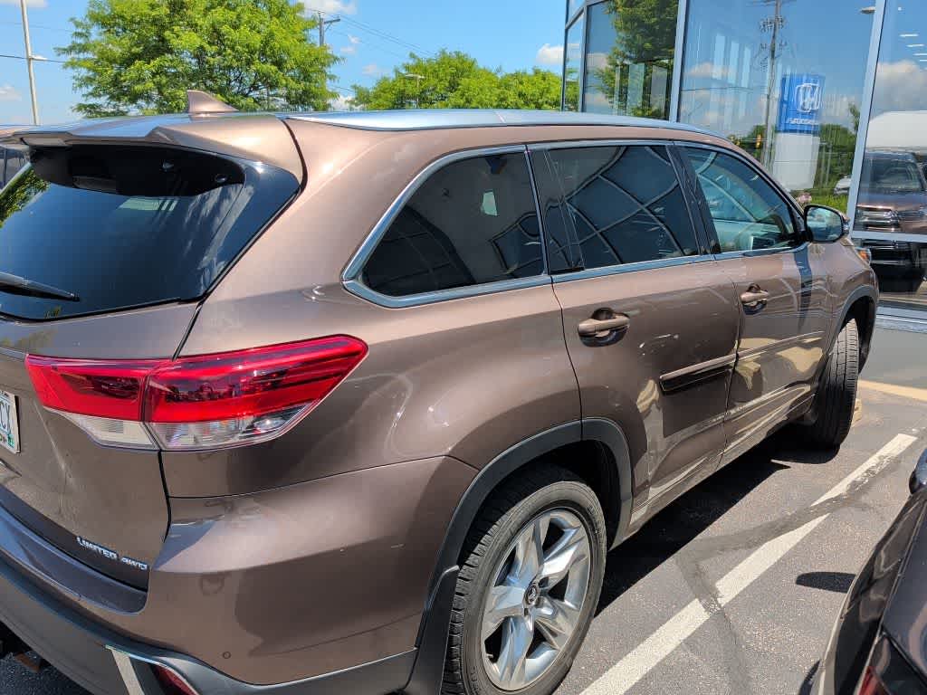 Thumbnail: 2018 Toyota Highlander - 3