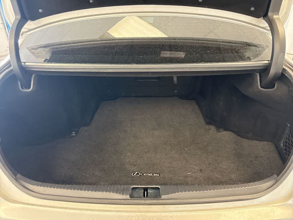 Thumbnail: 2018 Lexus GS - 36