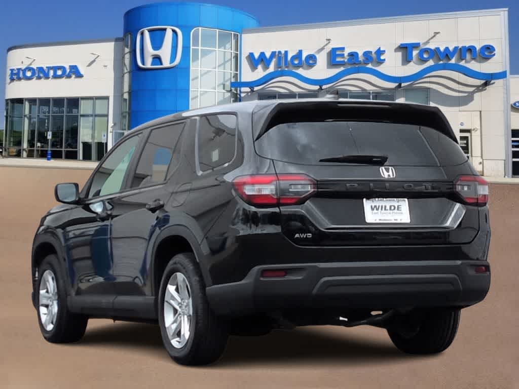 Thumbnail: 2023 Honda Pilot - 6