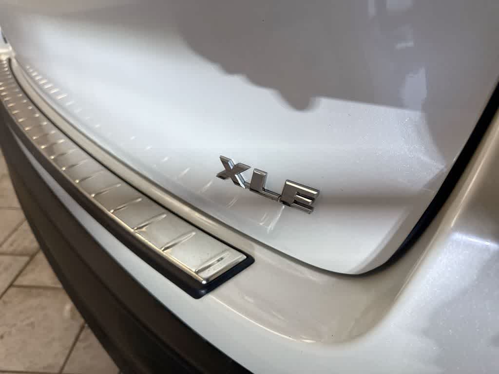 Thumbnail: 2019 Toyota Highlander - 13