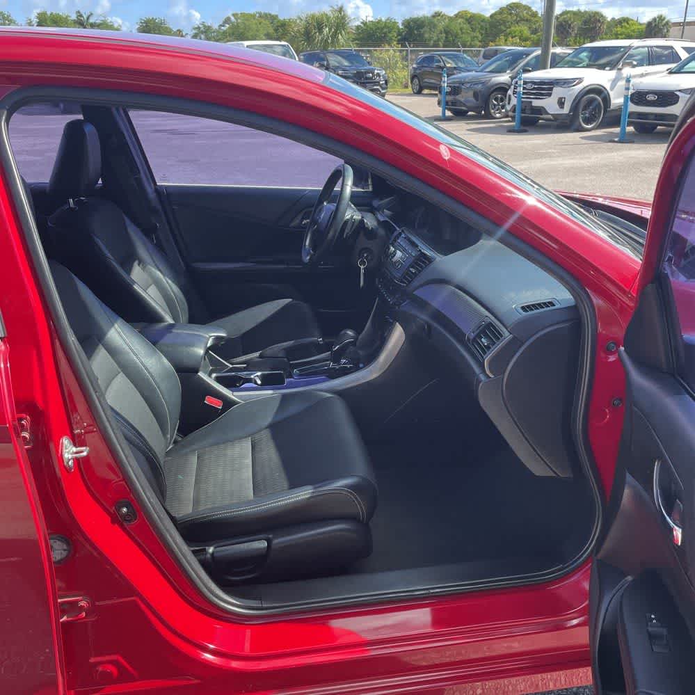 Thumbnail: 2017 Honda Accord - 7