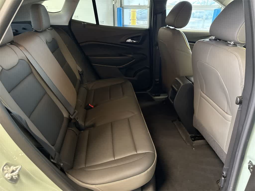 Thumbnail: 2024 Chevrolet Trax - 22