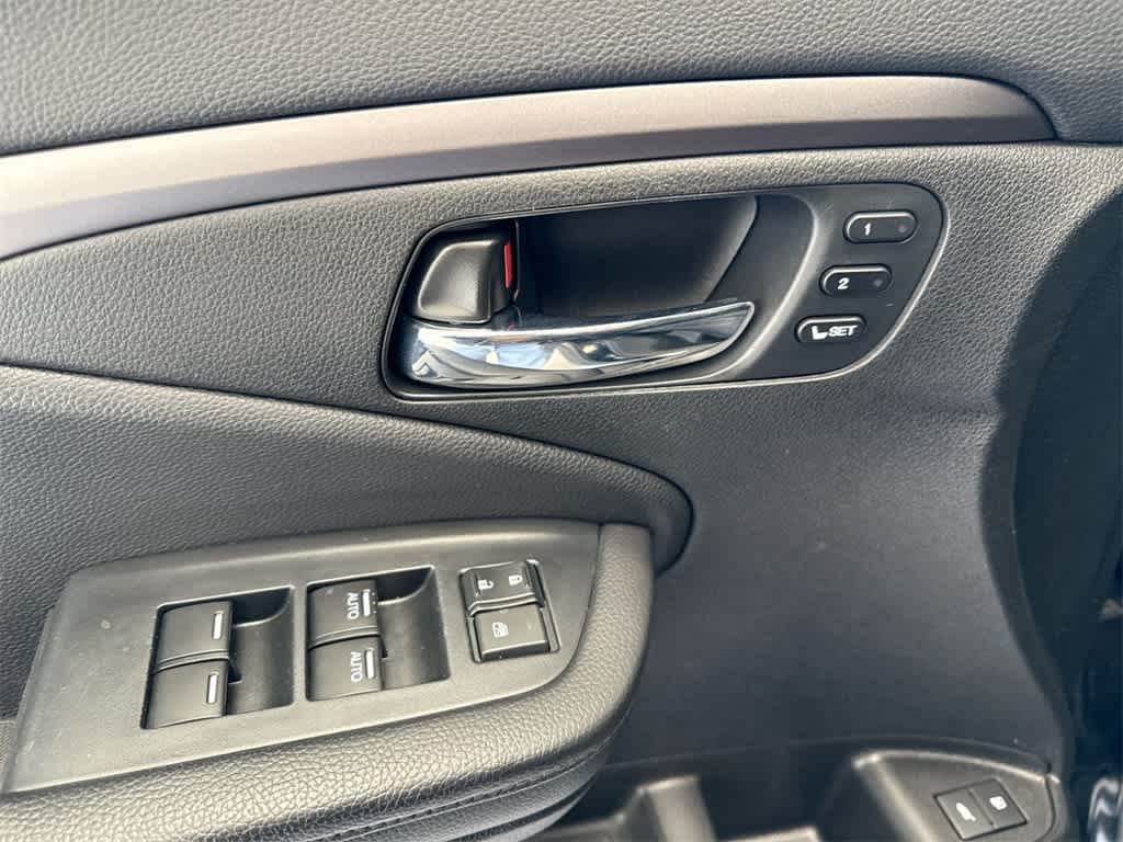 Thumbnail: 2021 Honda Pilot - 18