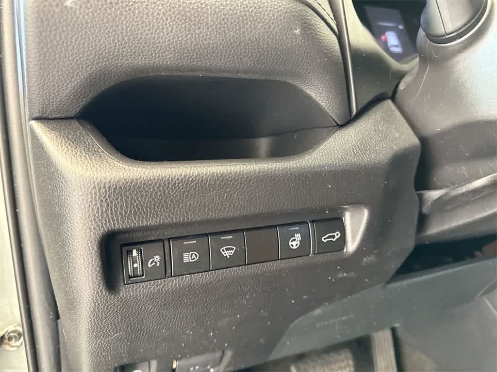 Thumbnail: 2021 Toyota RAV4 - 37