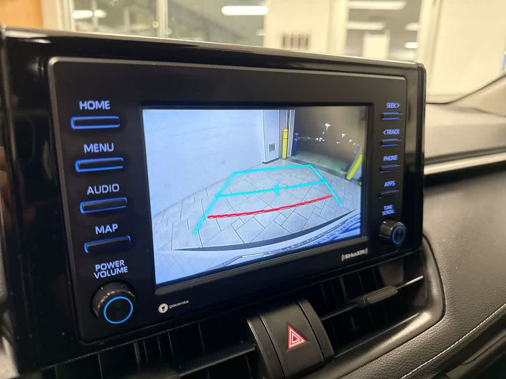 Thumbnail: 2022 Toyota RAV4 - 31