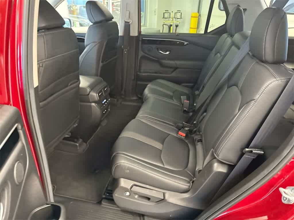 Thumbnail: 2025 Honda Pilot - 21