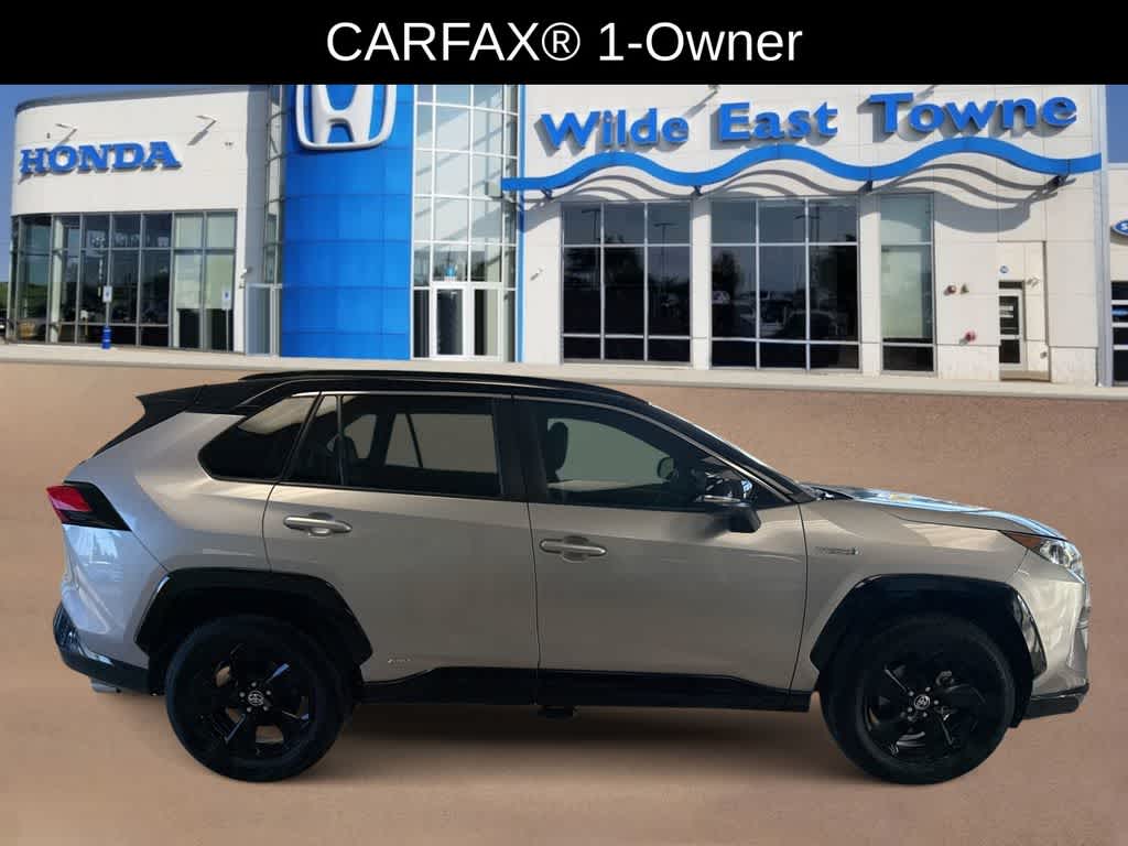 Thumbnail: 2020 Toyota RAV4 - 10