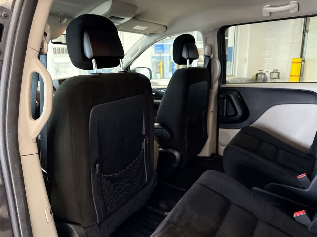 Thumbnail: 2015 Dodge Grand Caravan - 21