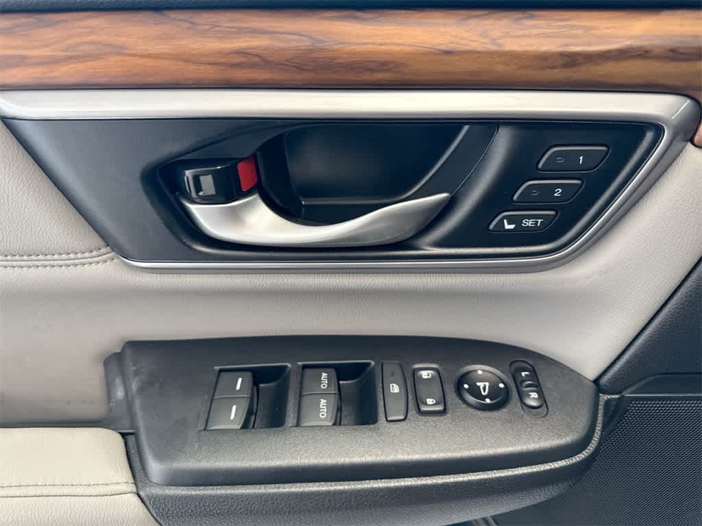 Thumbnail: 2017 Honda CR-V - 18