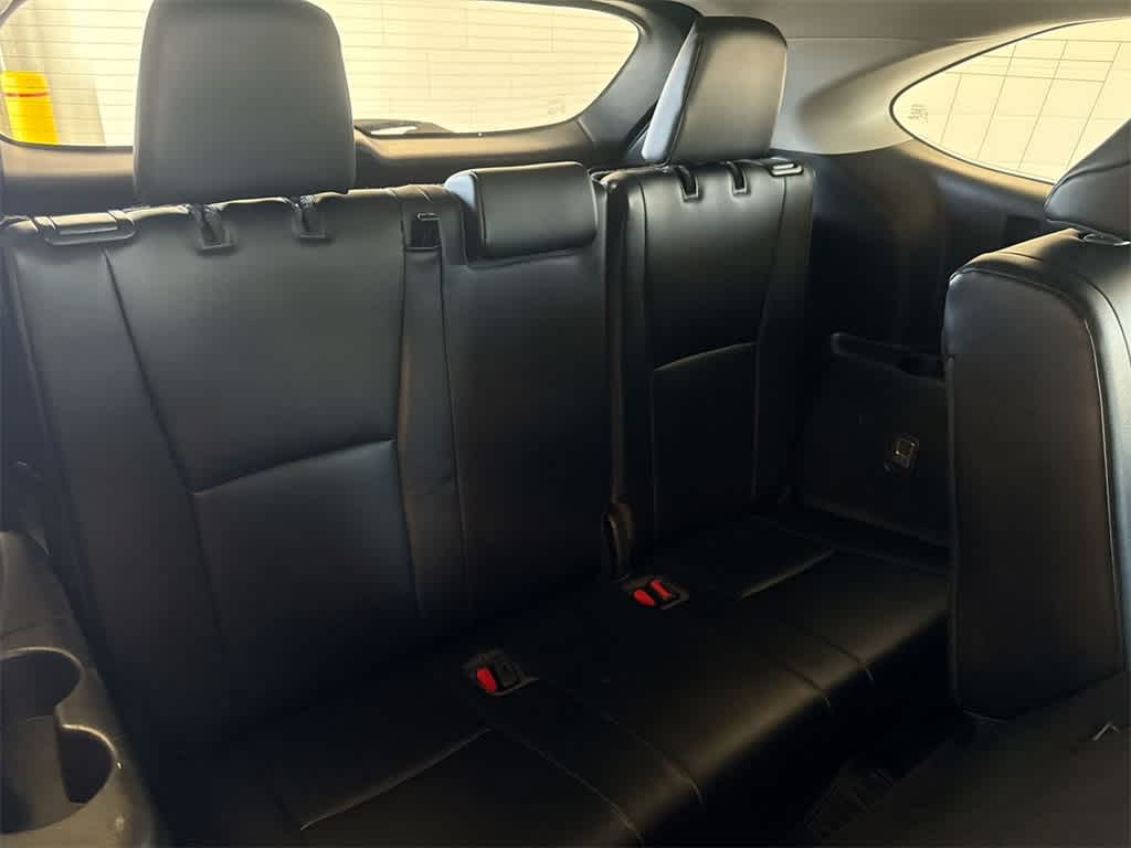 Thumbnail: 2022 Toyota Highlander - 23