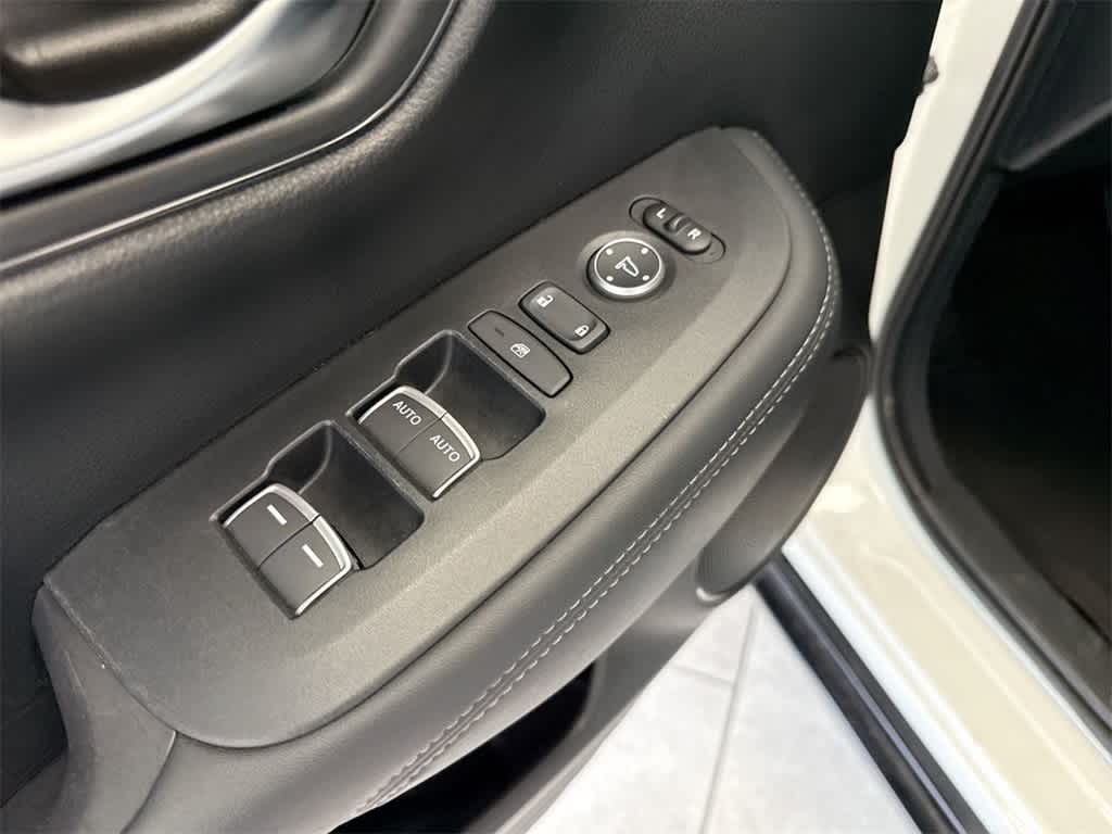 Thumbnail: 2024 Honda HR-V - 17