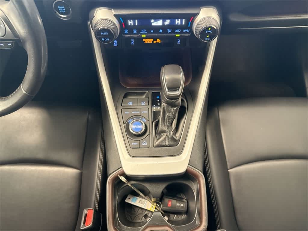 Thumbnail: 2020 Toyota RAV4 - 34