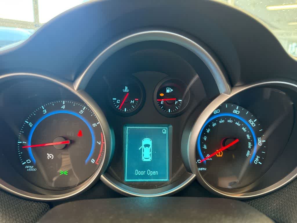 Thumbnail: 2015 Chevrolet Cruze - 32