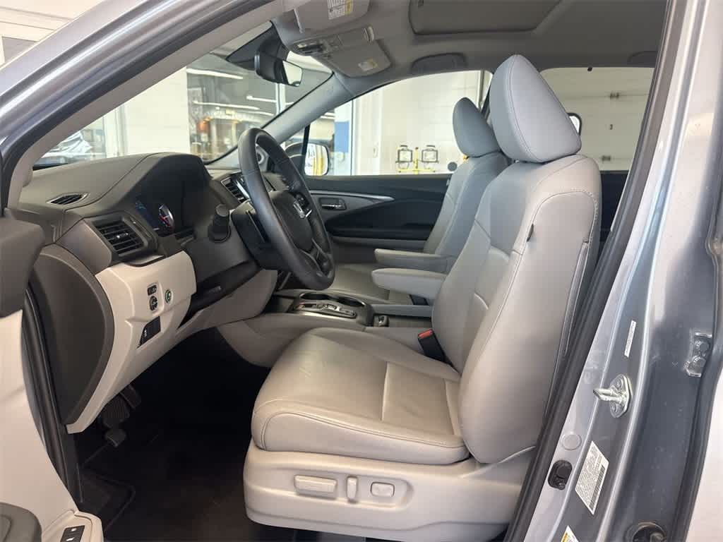 Thumbnail: 2022 Honda Pilot - 17