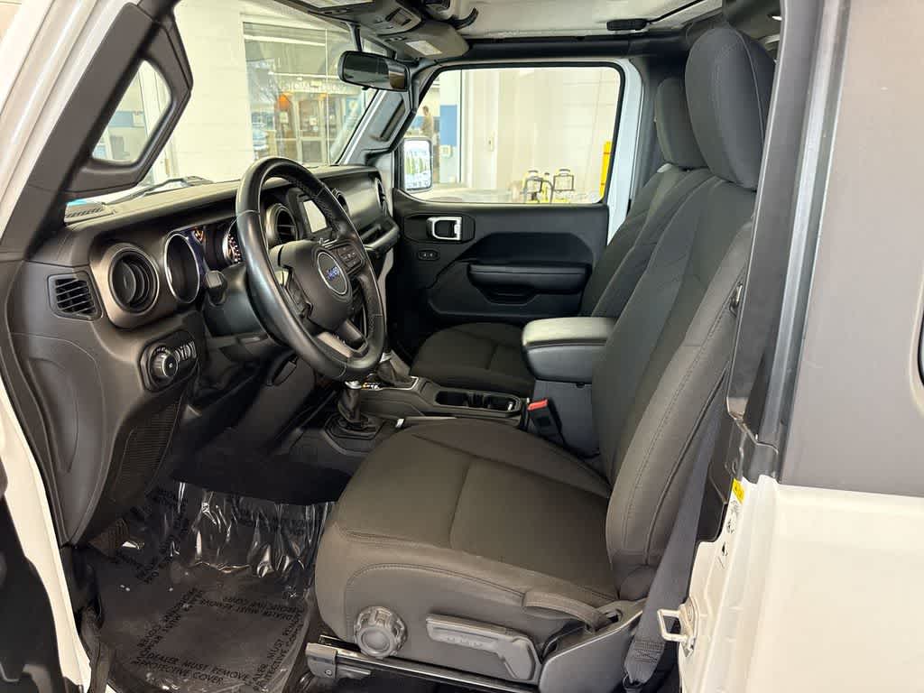 Thumbnail: 2020 Jeep Wrangler - 16