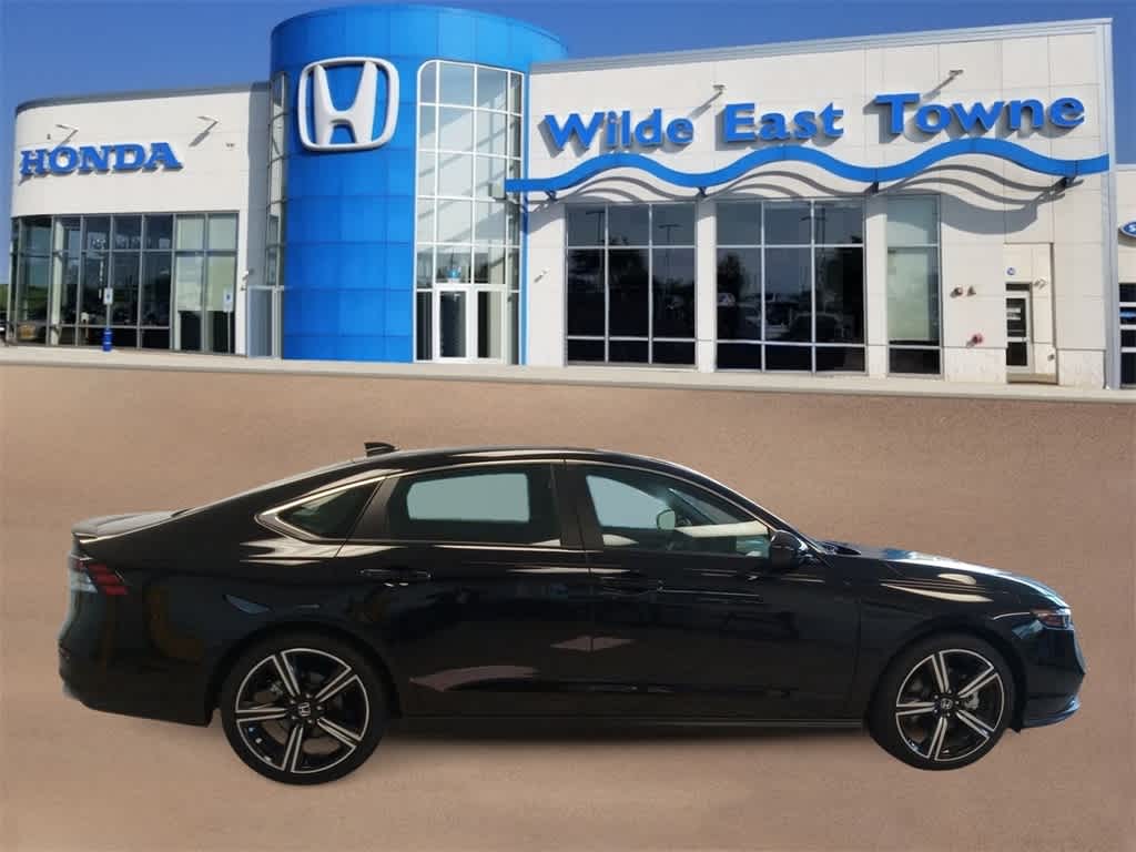 Used 2024 Honda Accord Hybrid Sport with VIN 1HGCY2F53RA039095 for sale in Madison, WI