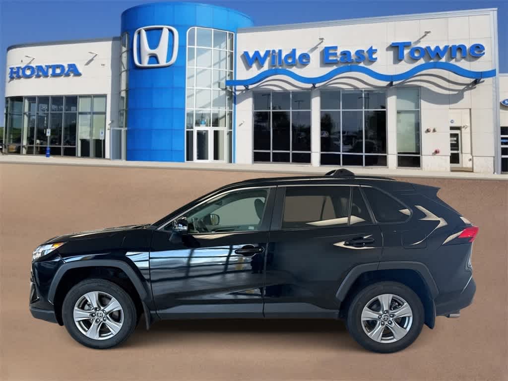 Thumbnail: 2022 Toyota RAV4 - 5