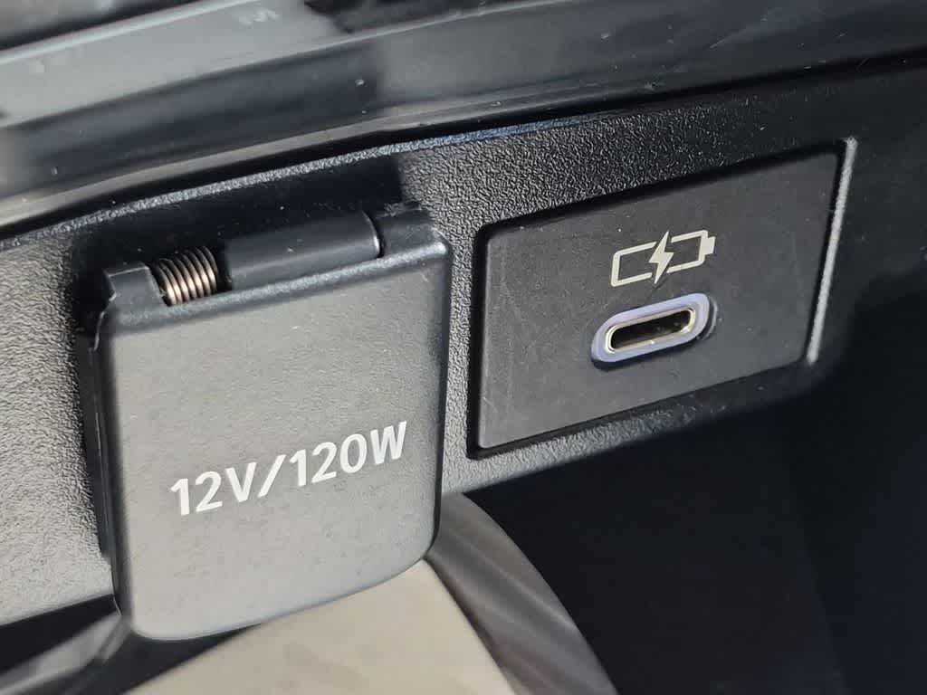2023 Toyota Corolla Cross XLE - Photo 33