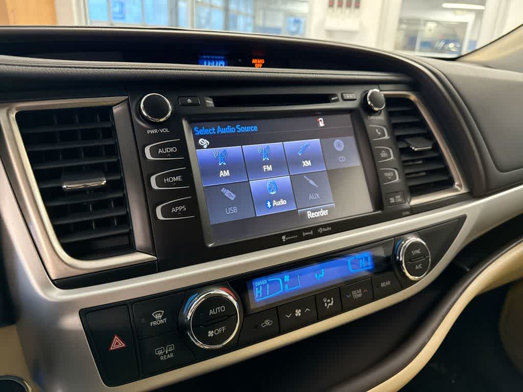 Thumbnail: 2019 Toyota Highlander - 34