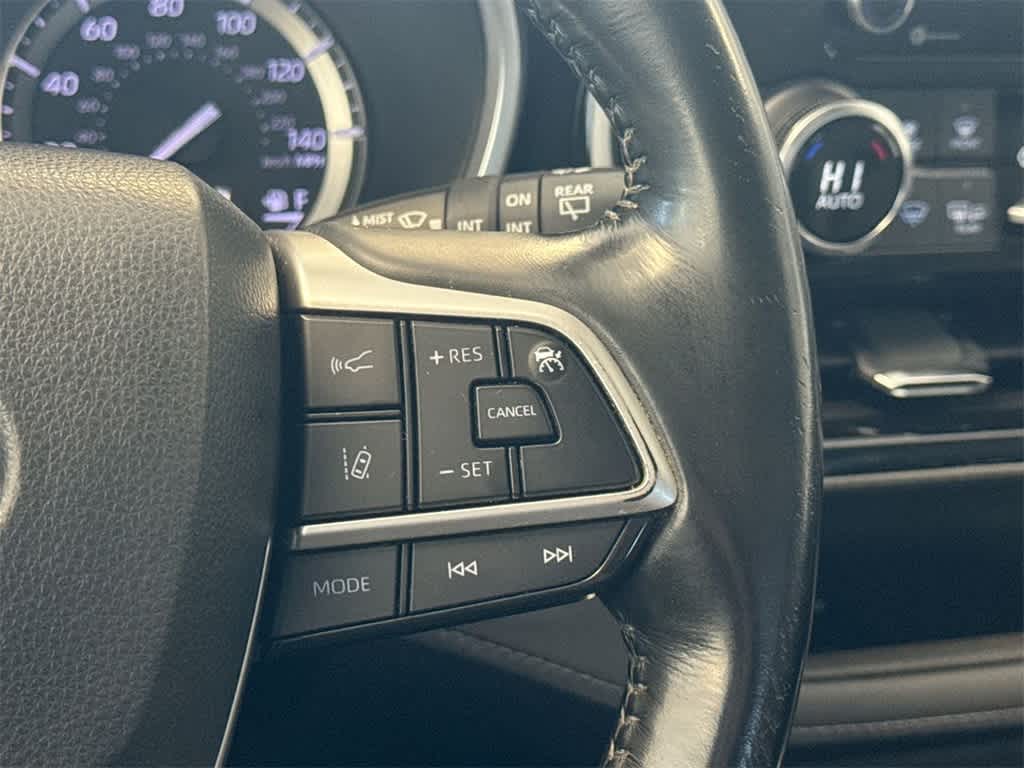 Thumbnail: 2022 Toyota Highlander - 27