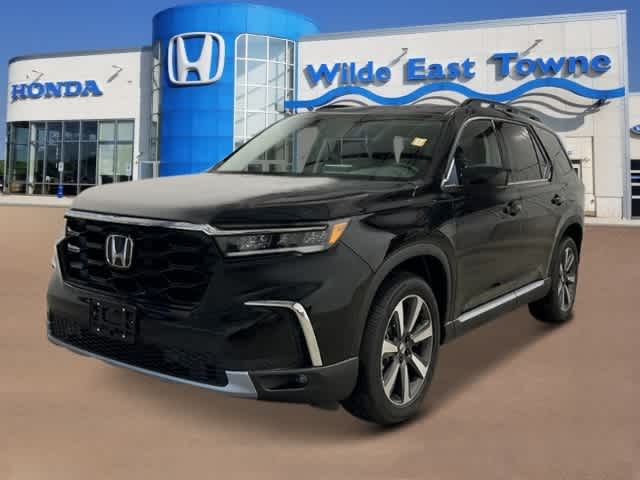 2025 Honda Pilot Touring -
                  Madison, WI