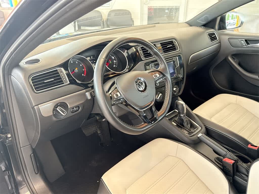 Thumbnail: 2016 Volkswagen Jetta - 10