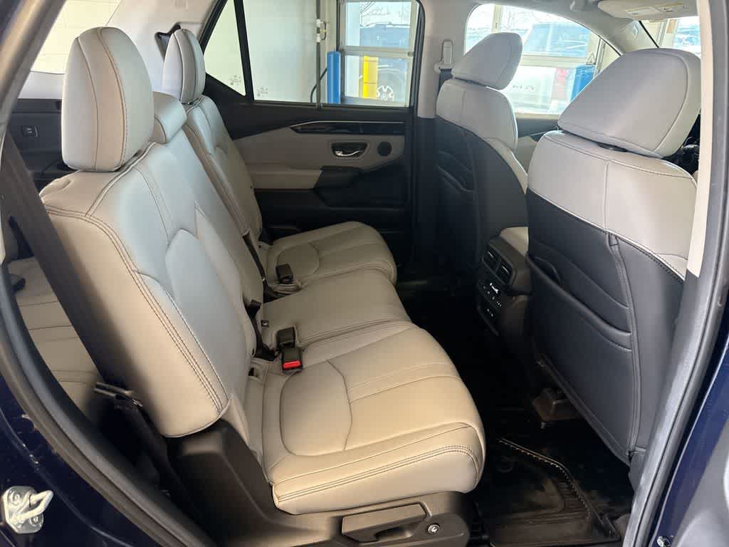 Thumbnail: 2025 Honda Pilot - 23