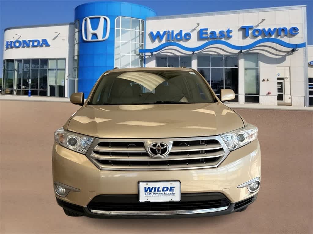 Thumbnail: 2013 Toyota Highlander - 3