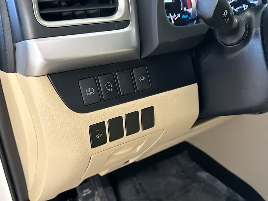 Thumbnail: 2019 Toyota Highlander - 41