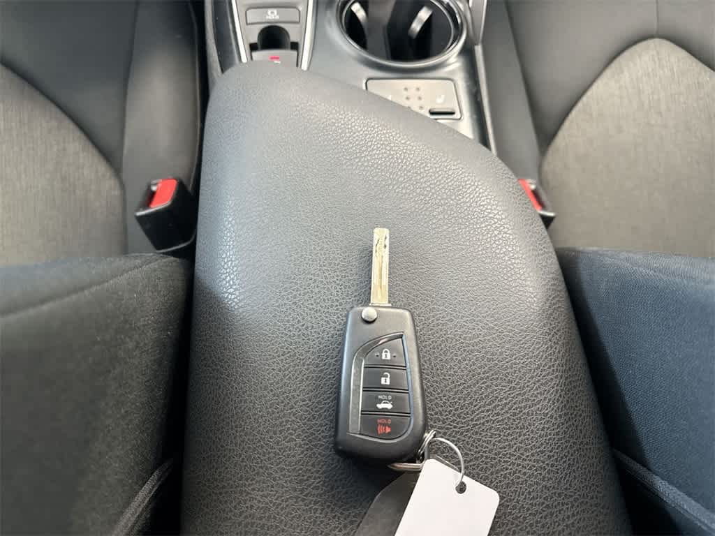 Thumbnail: 2020 Toyota Camry - 34