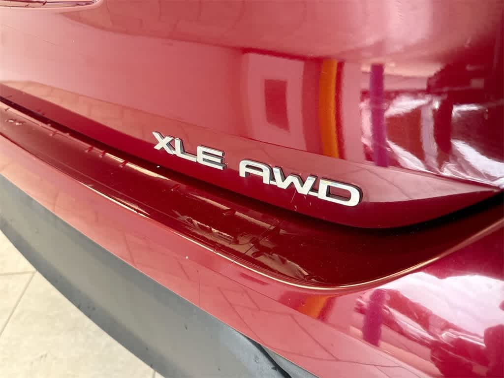 Thumbnail: 2022 Toyota Highlander - 11