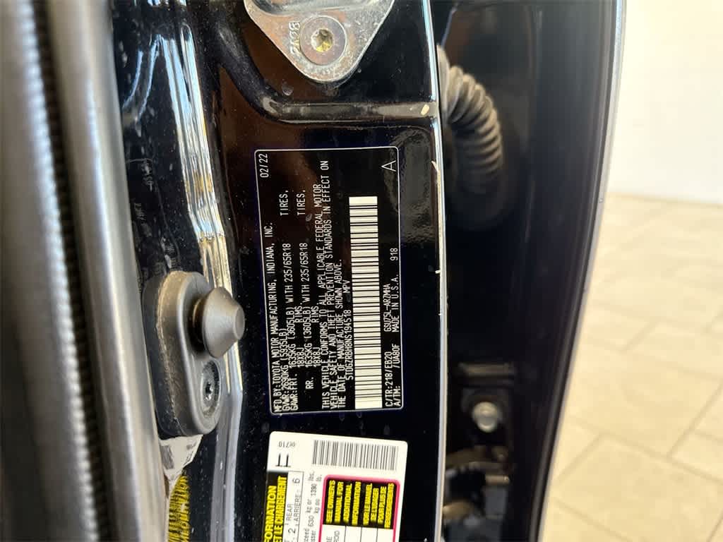 Thumbnail: 2022 Toyota Highlander - 38