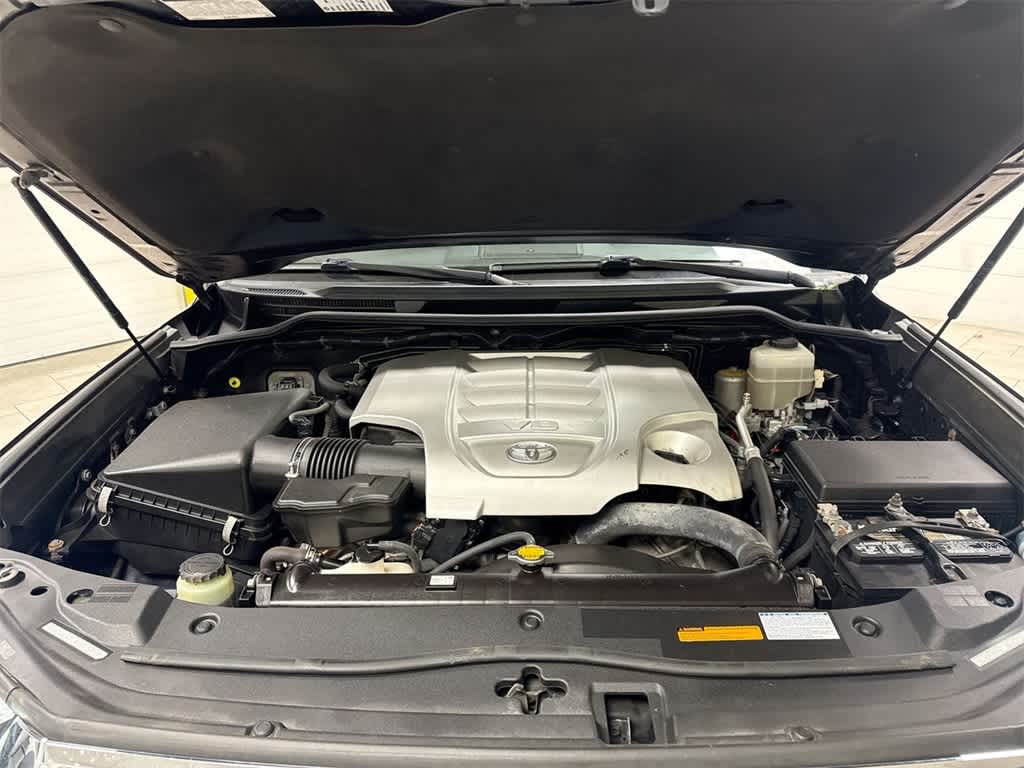 Thumbnail: 2016 Toyota Land Cruiser - 15