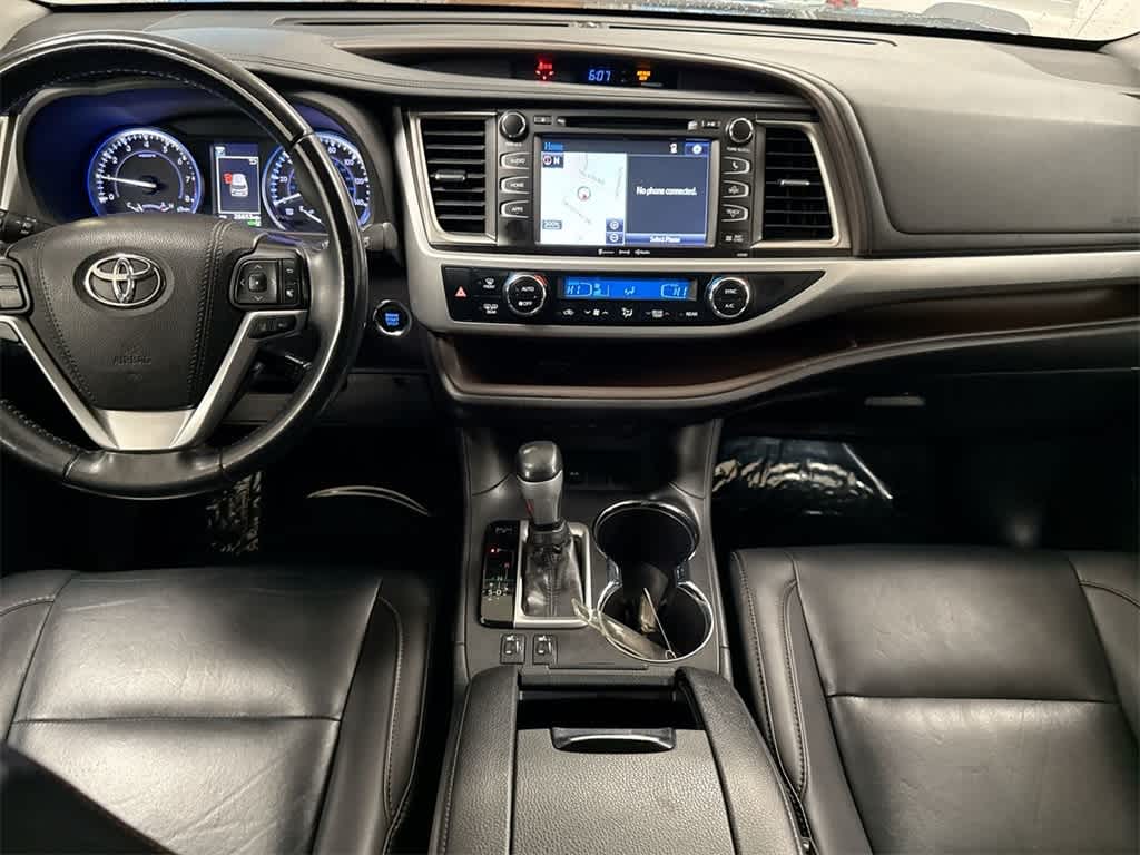 Thumbnail: 2019 Toyota Highlander - 30