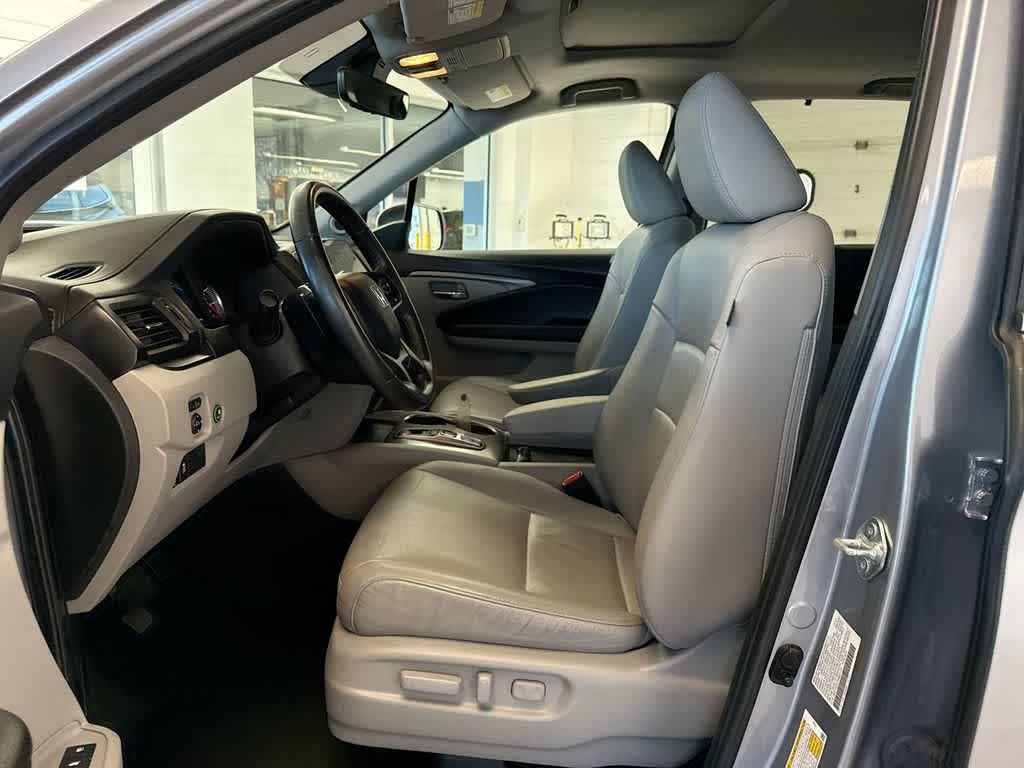 Thumbnail: 2022 Honda Pilot - 17