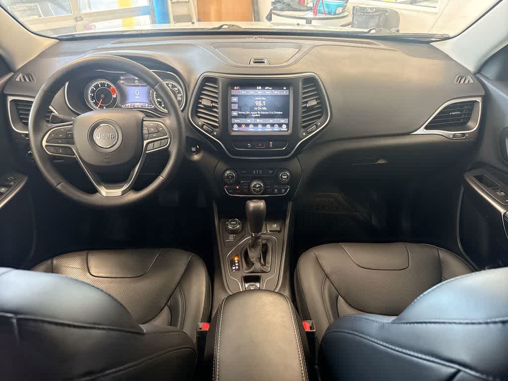 Thumbnail: 2021 Jeep Cherokee - 17