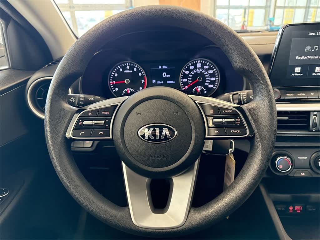 Thumbnail: 2020 Kia Forte - 22