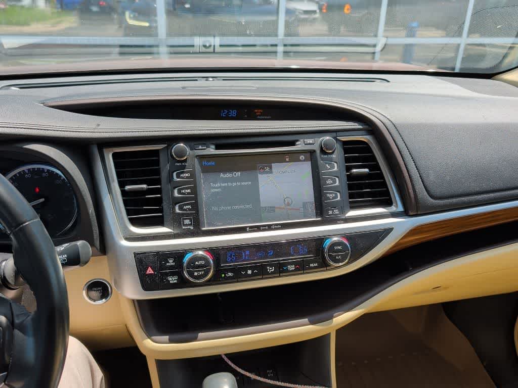 Thumbnail: 2018 Toyota Highlander - 6