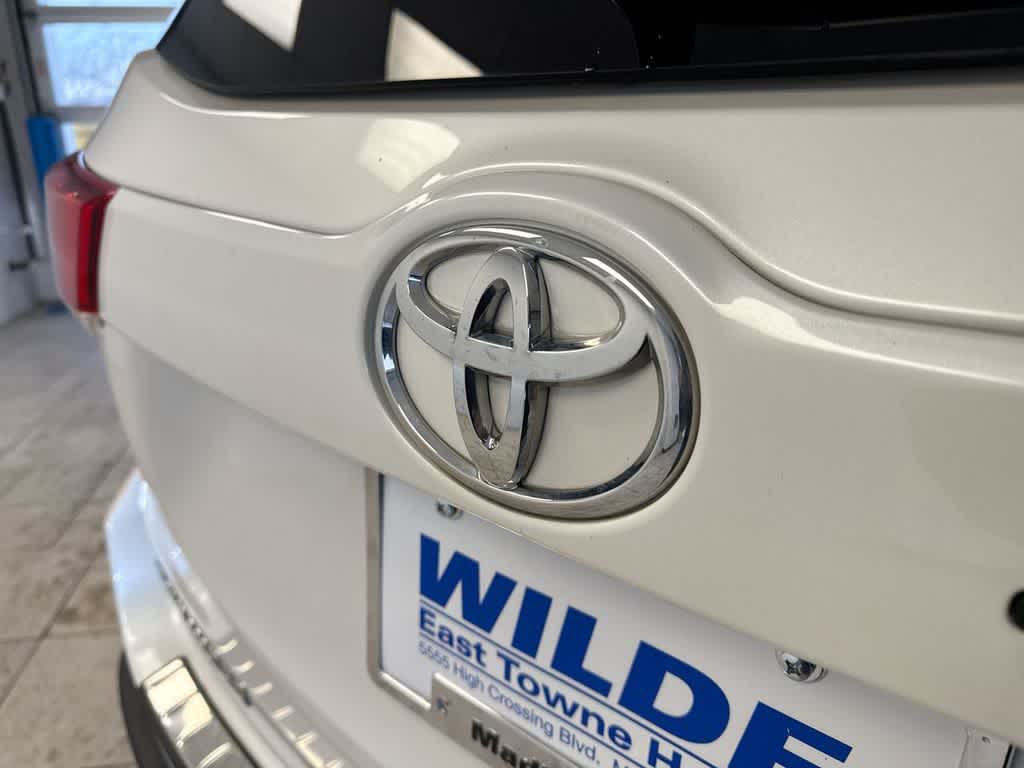 Thumbnail: 2019 Toyota Highlander - 14