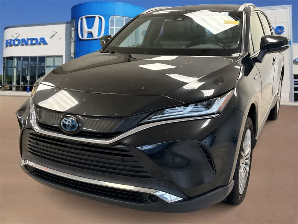 2021 Toyota Venza XLE -
                  Madison, WI