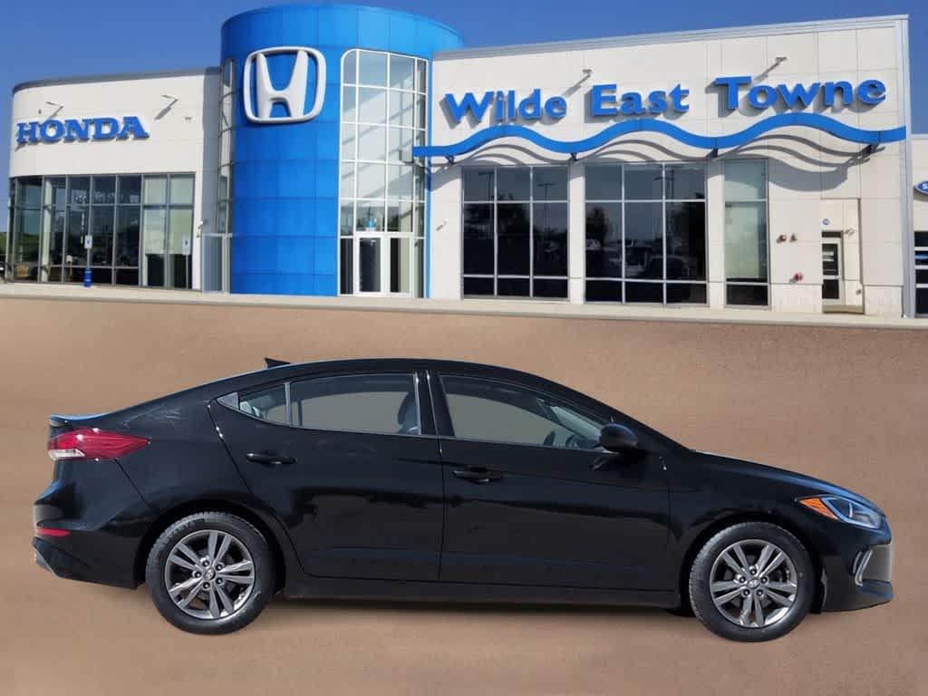 Thumbnail: 2018 Hyundai Elantra - 9