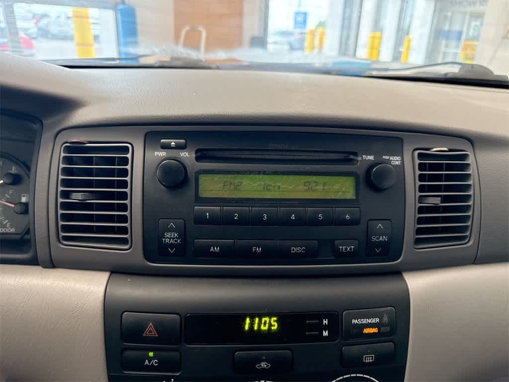 Thumbnail: 2005 Toyota Corolla - 28
