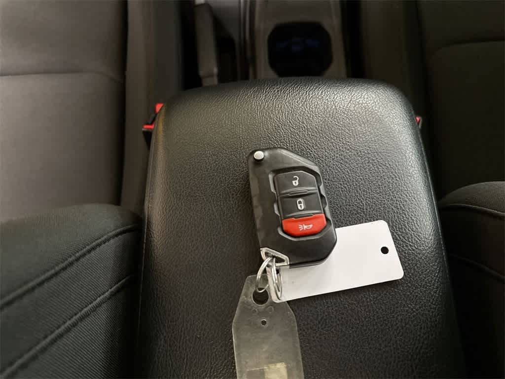 Thumbnail: 2020 Jeep Wrangler - 34