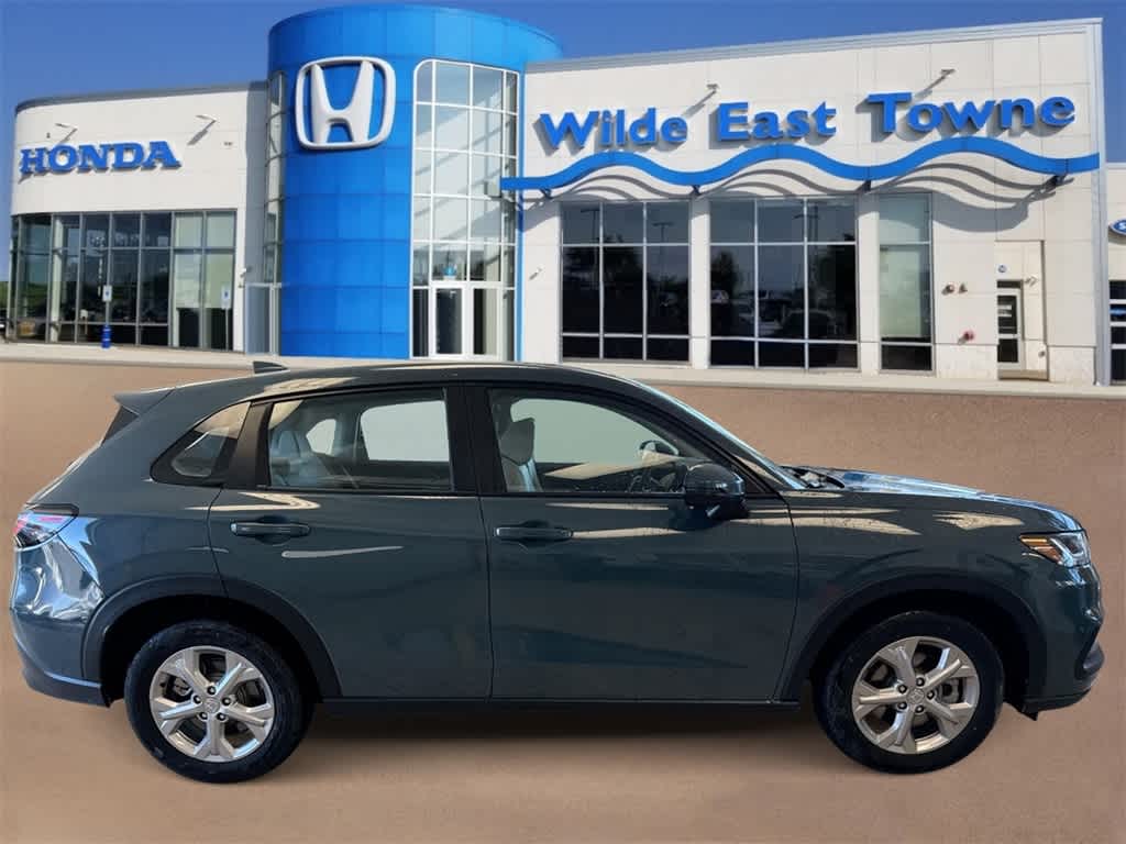 Thumbnail: 2025 Honda HR-V - 9