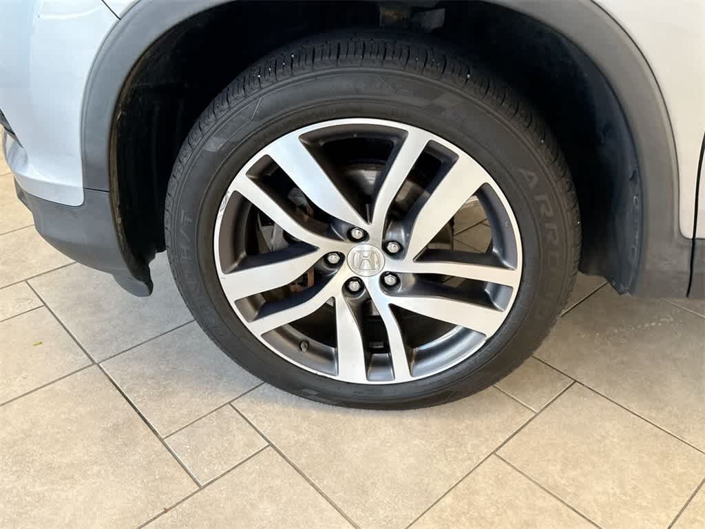 Thumbnail: 2017 Honda Pilot - 14