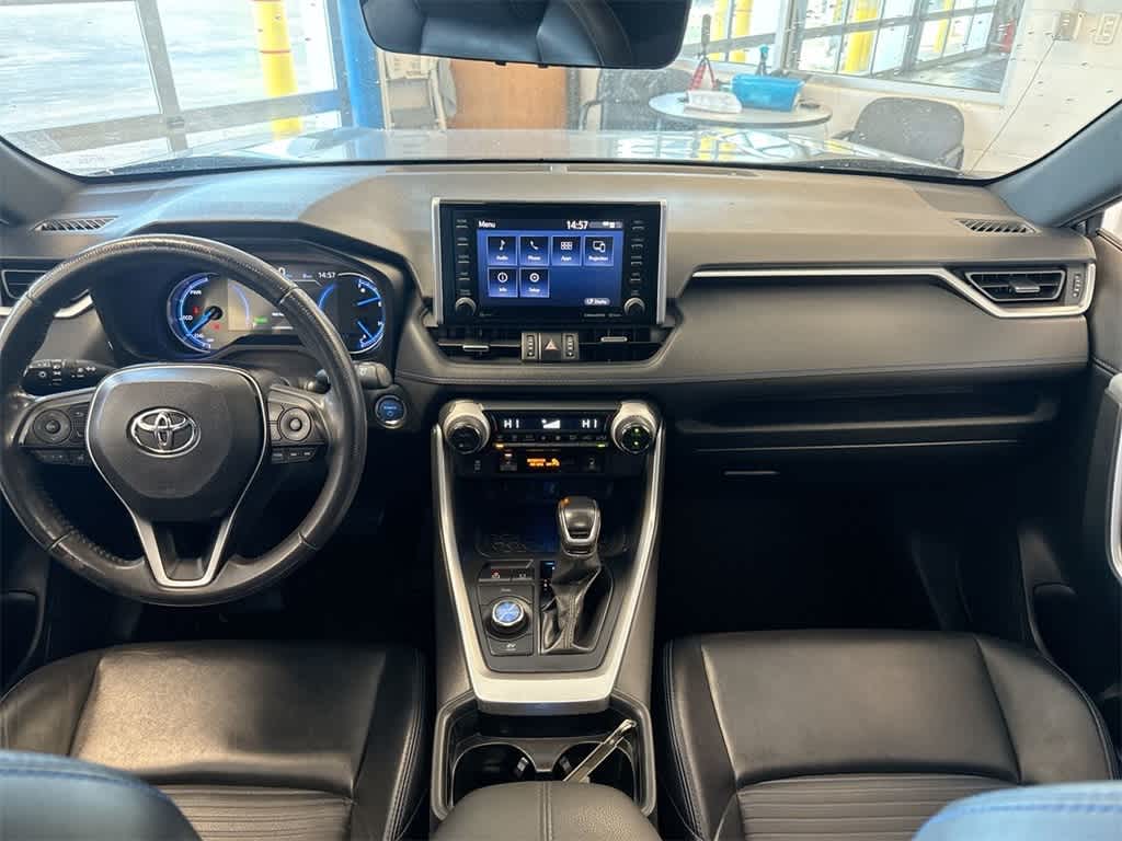 Thumbnail: 2020 Toyota RAV4 - 16