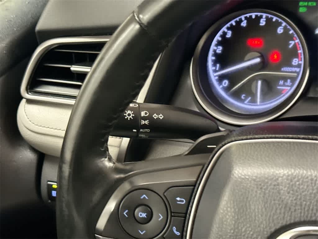 Thumbnail: 2022 Toyota Camry - 28