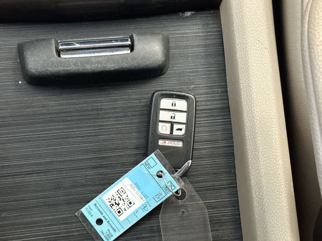 Thumbnail: 2017 Honda Pilot - 36